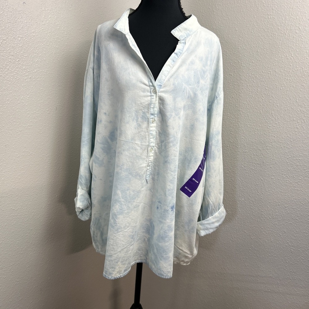 New Bandolino Tunic Top Women's 2X Acid Wash Chambray Smocked Roll Tab Flowy‎
